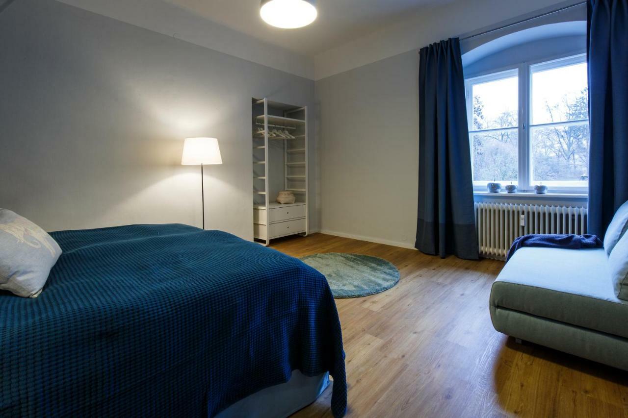 Blue Flat By Grazrentals Best Location & Free Parking Bagian luar foto